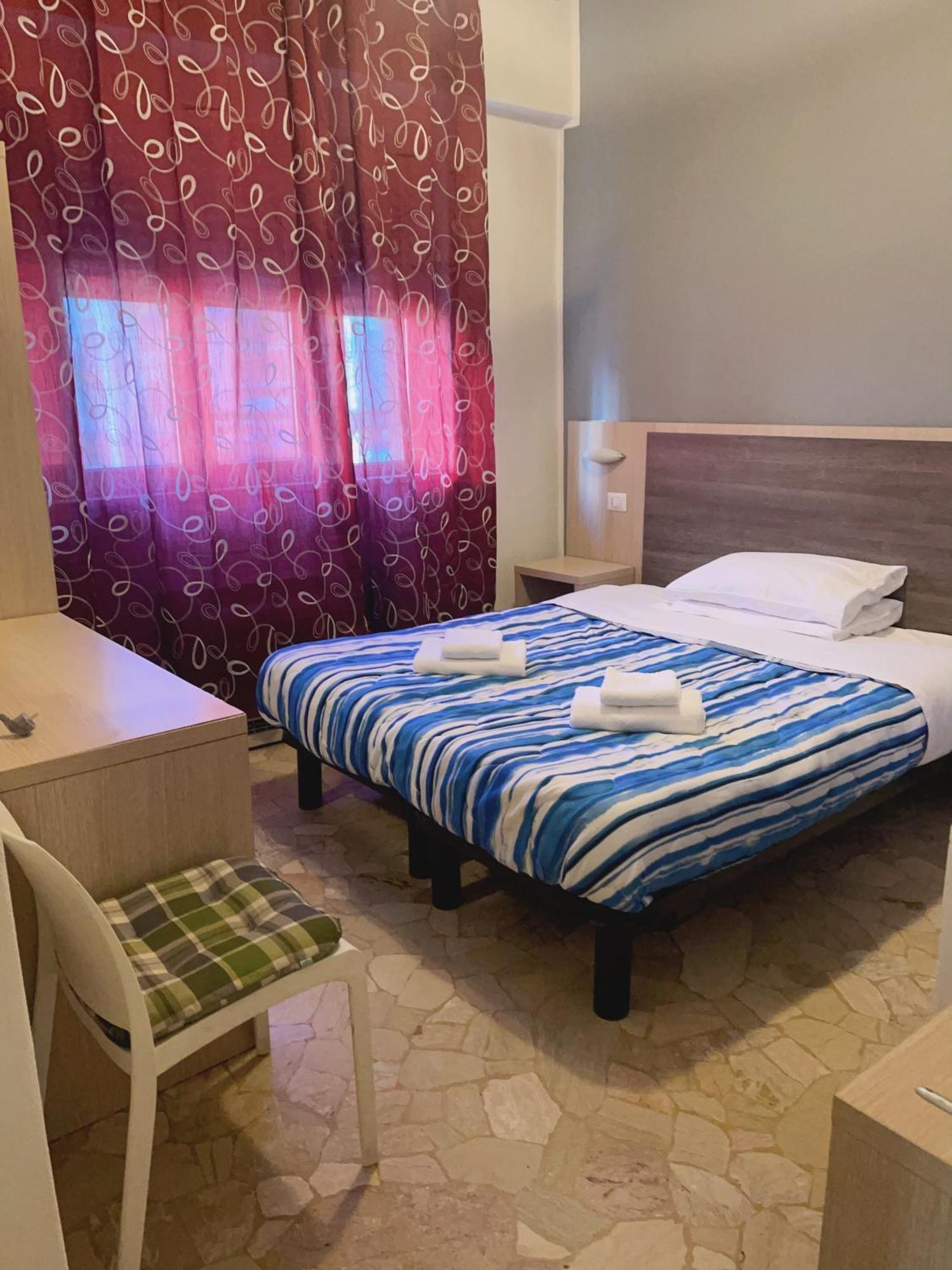 Hotel Bissi Милан Экстерьер фото